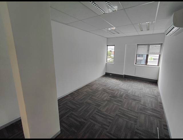 1,349M² OFFICE TO LET IN VORNA VALLEY